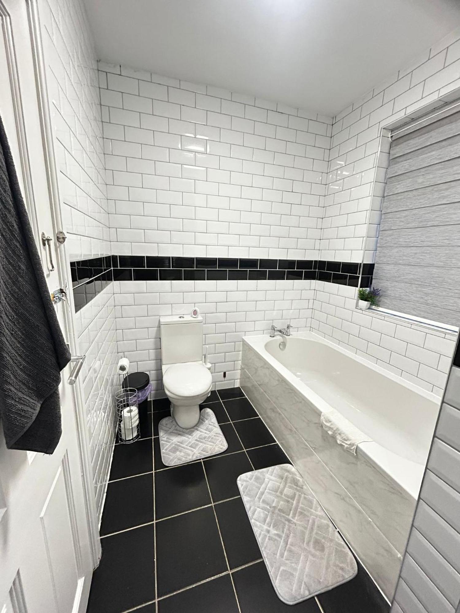 Lovely 5Br Home In Manchester. Close To The City Buitenkant foto