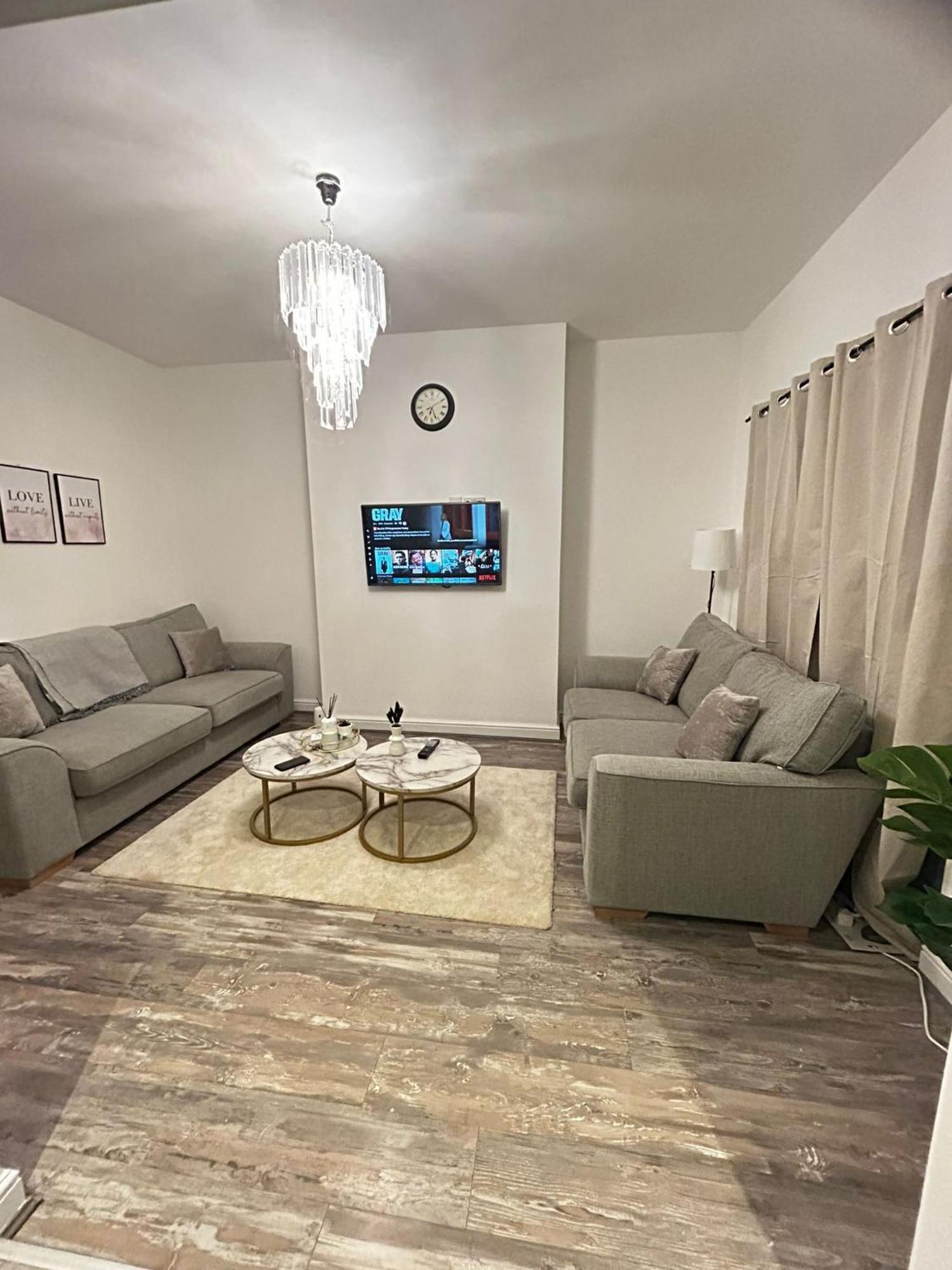 Lovely 5Br Home In Manchester. Close To The City Buitenkant foto