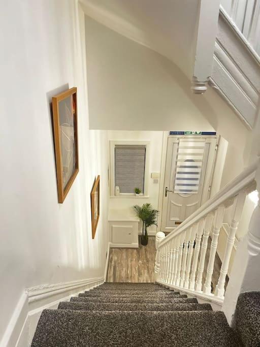 Lovely 5Br Home In Manchester. Close To The City Buitenkant foto