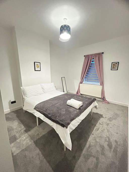Lovely 5Br Home In Manchester. Close To The City Buitenkant foto